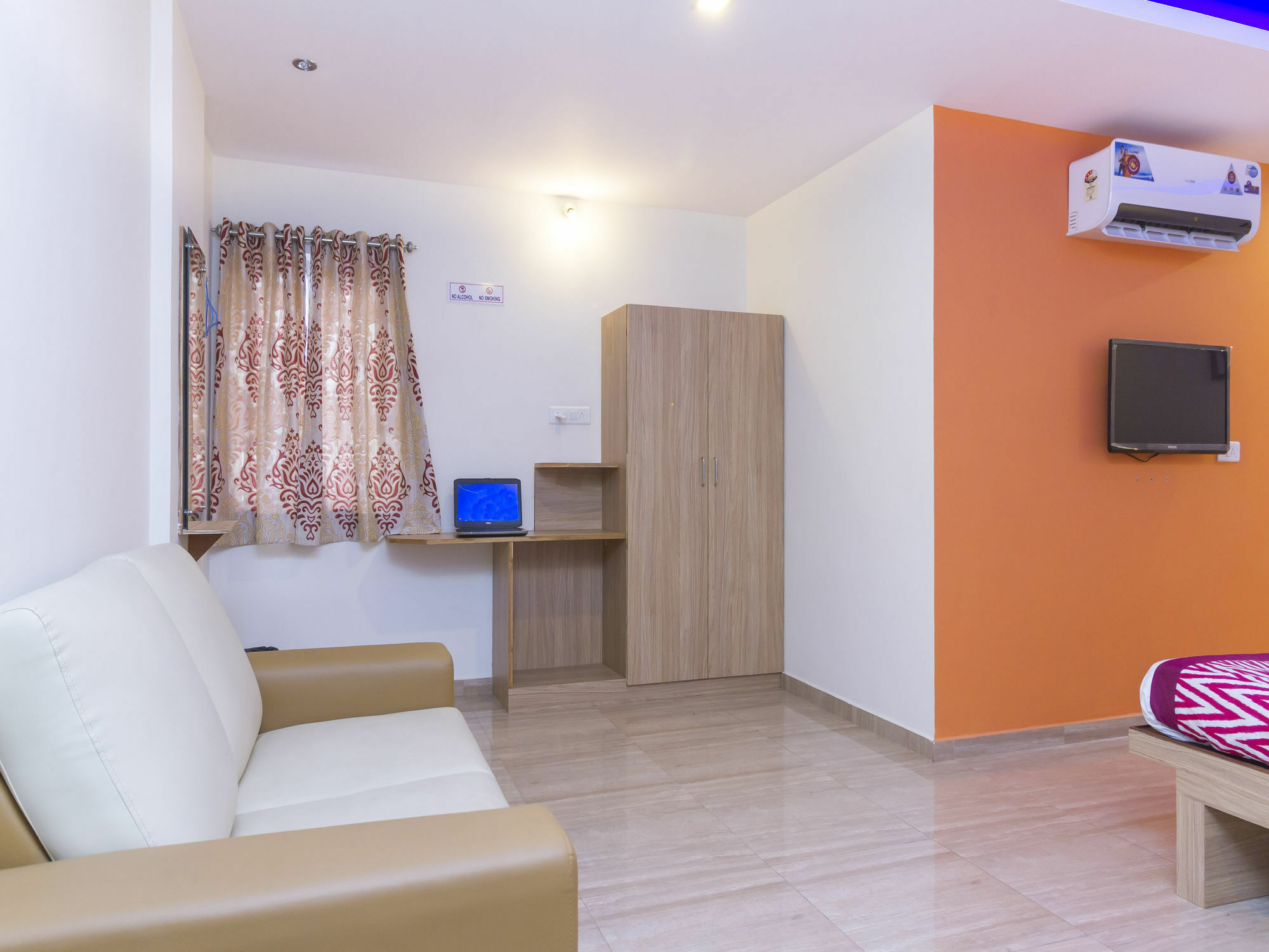 Oyo 2183 Hotel Fortune City Kammasandra Bagian luar foto